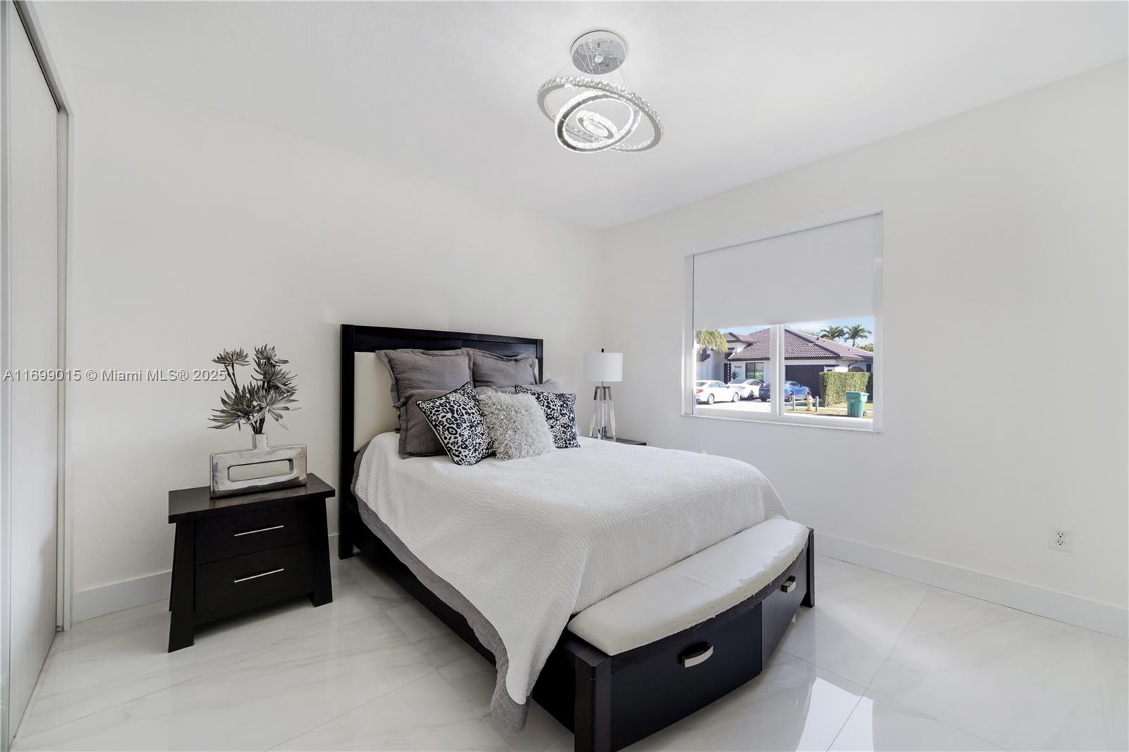 FLORENCIA ESTATES - Residential