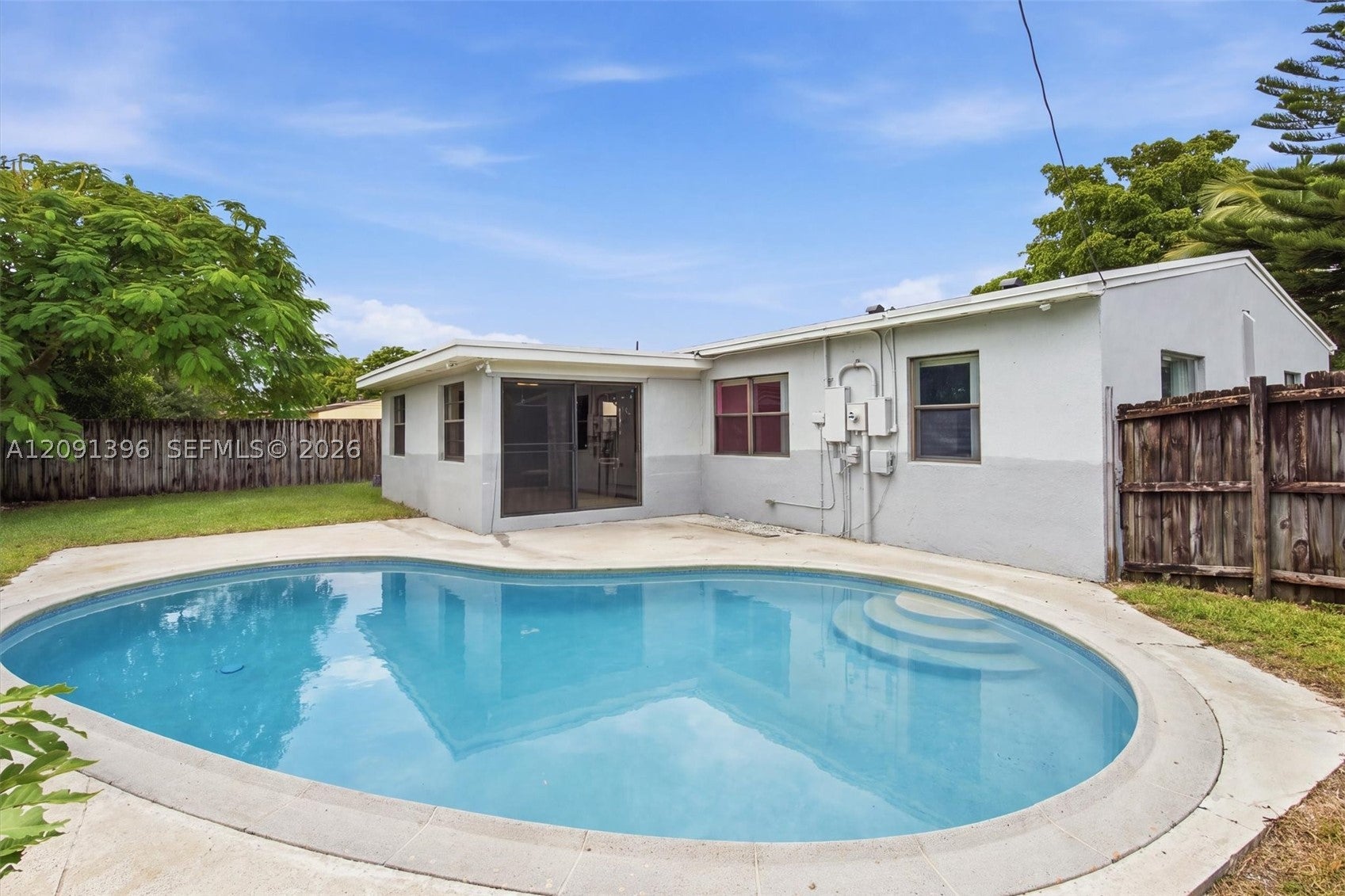 6528 SW 26th St, Miramar FL 33023