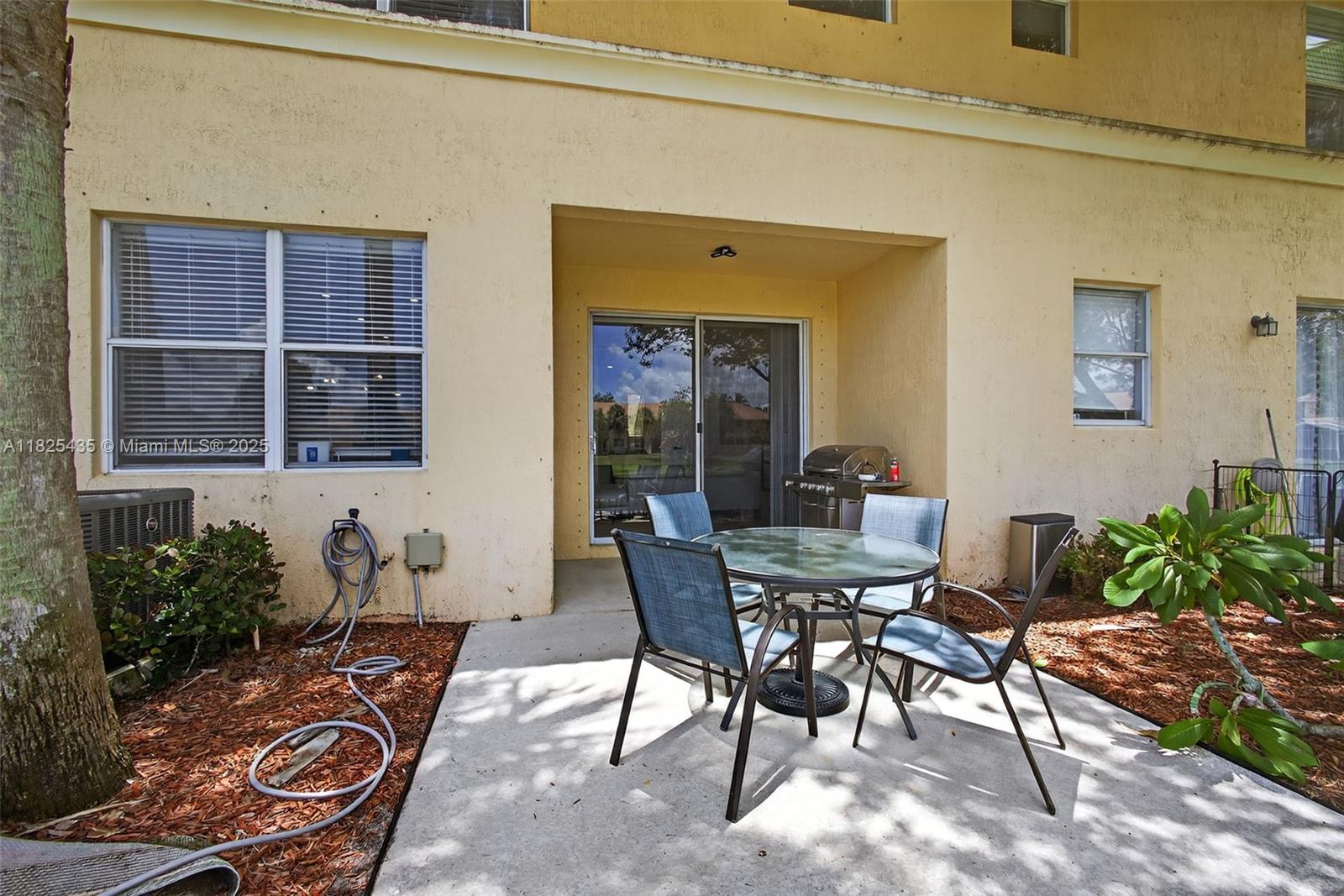 SEMINOLE ESTATES & TOWNHO - Residential