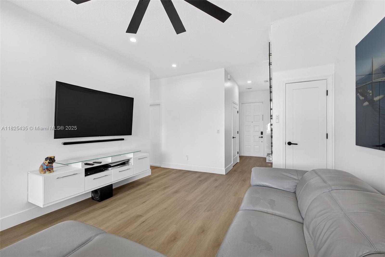 SEMINOLE ESTATES & TOWNHO - Residential