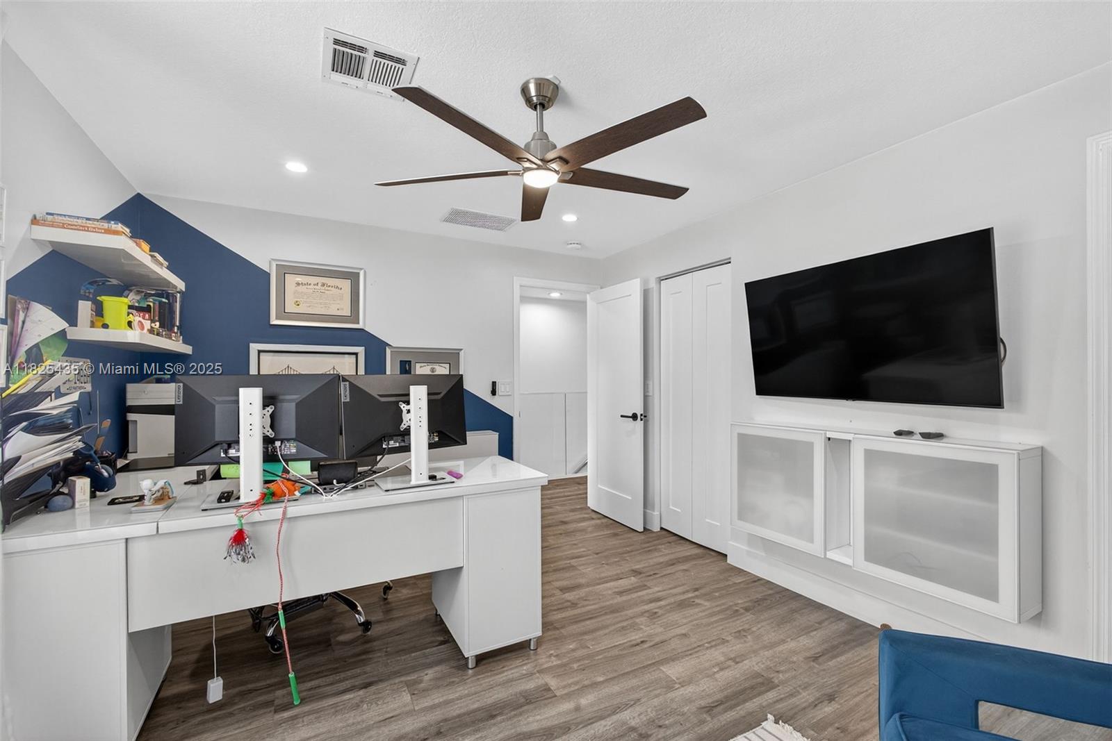 SEMINOLE ESTATES & TOWNHO - Residential