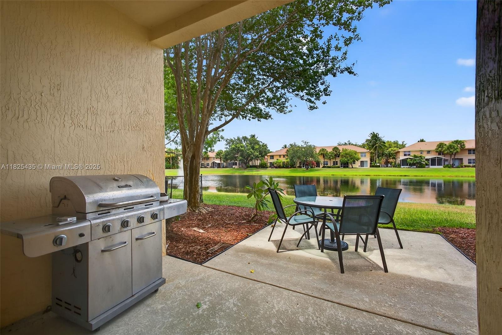 SEMINOLE ESTATES & TOWNHO - Residential