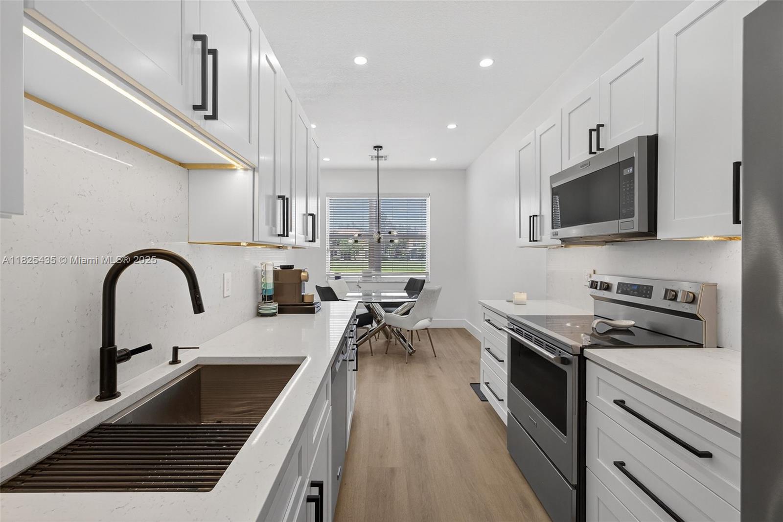 SEMINOLE ESTATES & TOWNHO - Residential