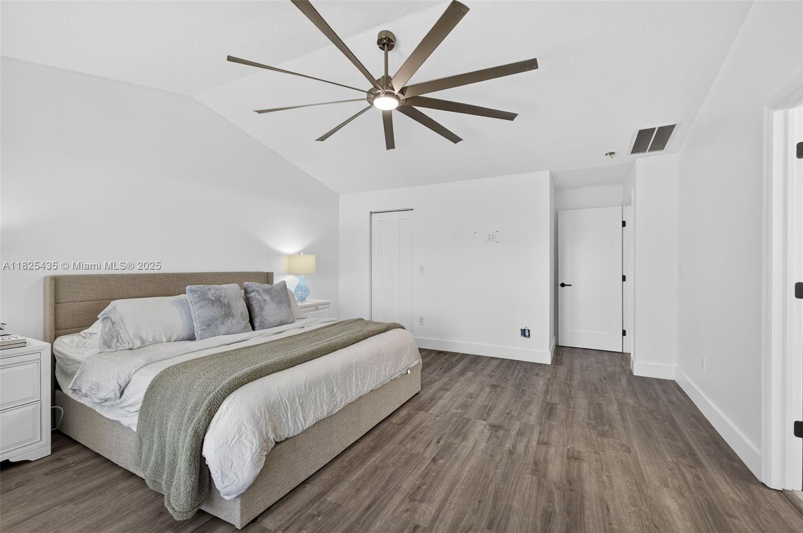 SEMINOLE ESTATES & TOWNHO - Residential