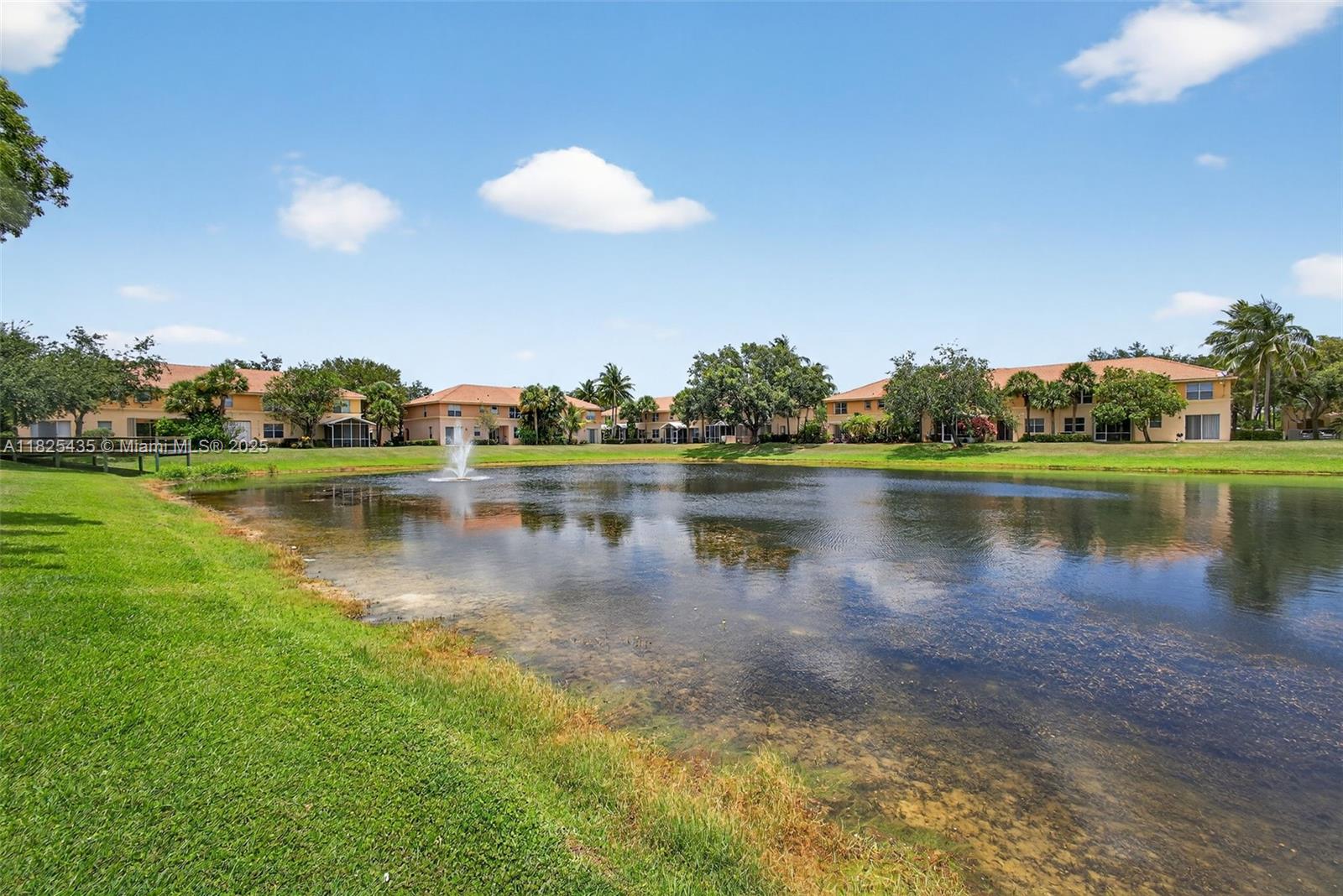 SEMINOLE ESTATES & TOWNHO - Residential