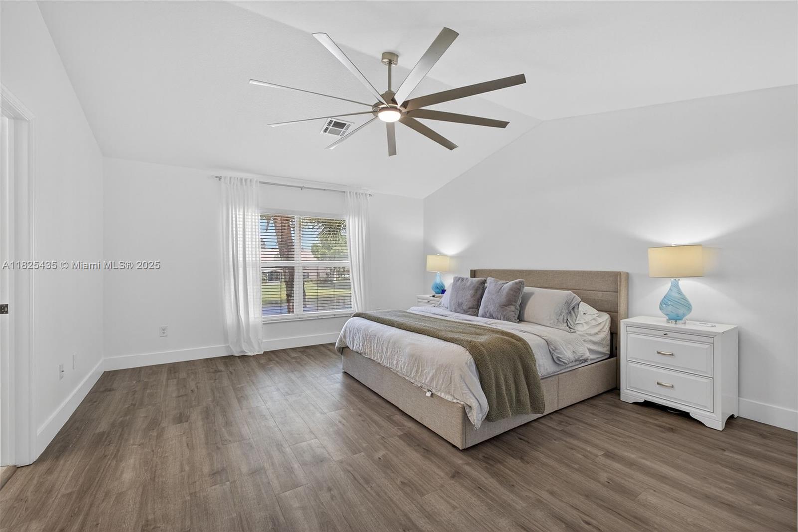 SEMINOLE ESTATES & TOWNHO - Residential