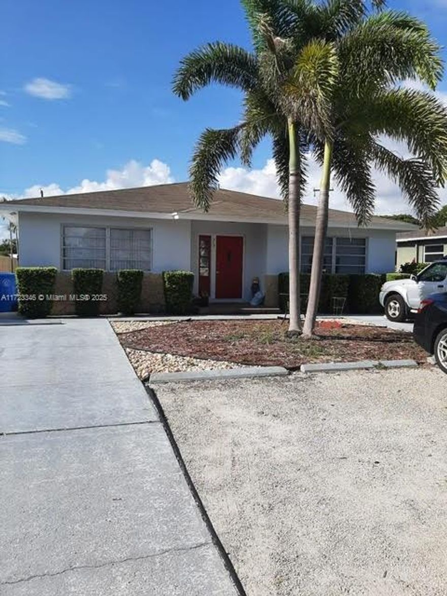 Welcome to your new home! This spacious and modern 2-bedroom, 2-bath apartment is just a 5-minute drive from the stunning Lantana Beach. Or if you're a walker or runner, in 1.5 miles you'll have sand in your toes!  Enjoy the best of coastal living with all the conveniences you need. Freshly renovated with modern finishes, including new flooring, fresh paint, and stylish bathrooms. Spacious, Open concept living and dining area.  Includes an en-suite bathroom for added privacy and convenience. Second Bedroom: Generously sized with ample closet space, contemporary fixtures and plenty of storage. 
 New energy-efficient A/C and water heater, Airy and Bright: Large windows throughout the apartment let in plenty of natural light. Parking available for a commercial vehicle in the driveway.