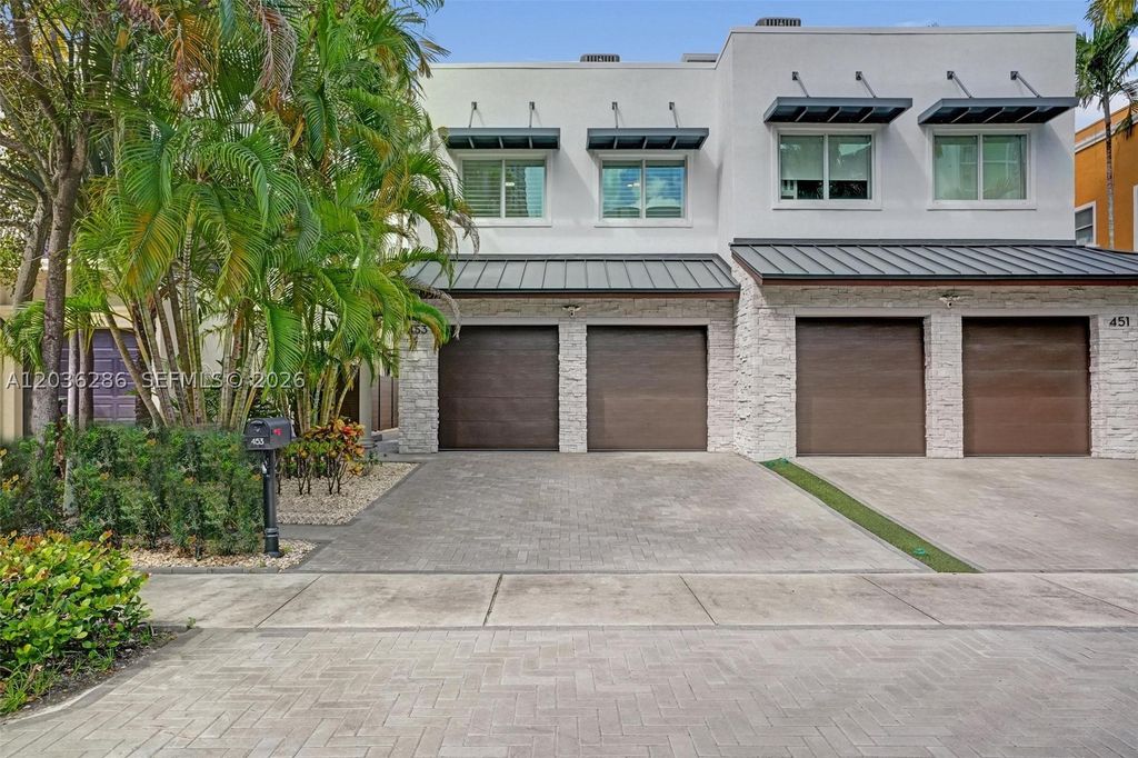 Photo of 453 SW 5th Ave, Fort Lauderdale, FL 33315 (MLS # A12036286)