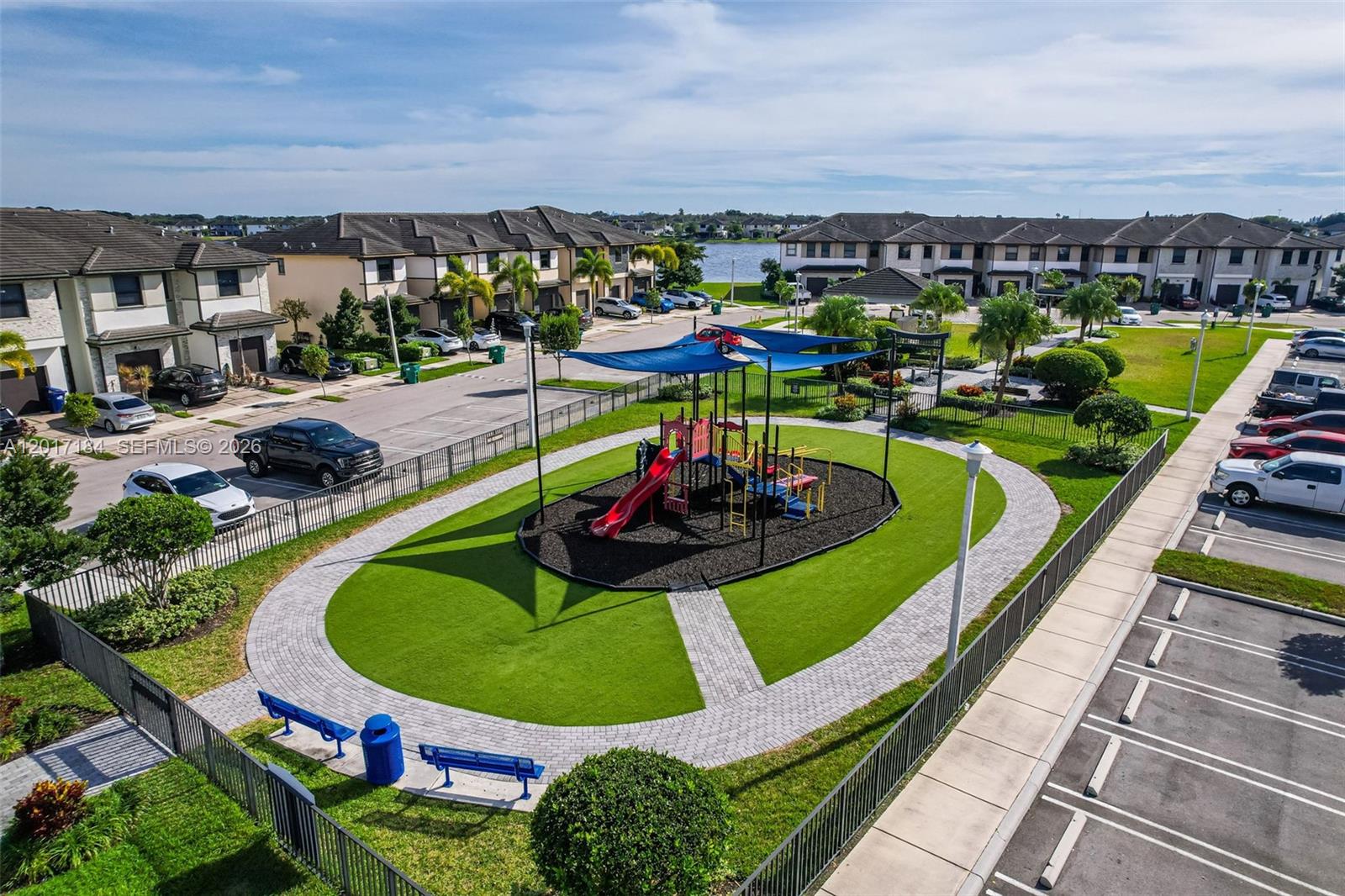 DUNNWOODY LAKE - Residential