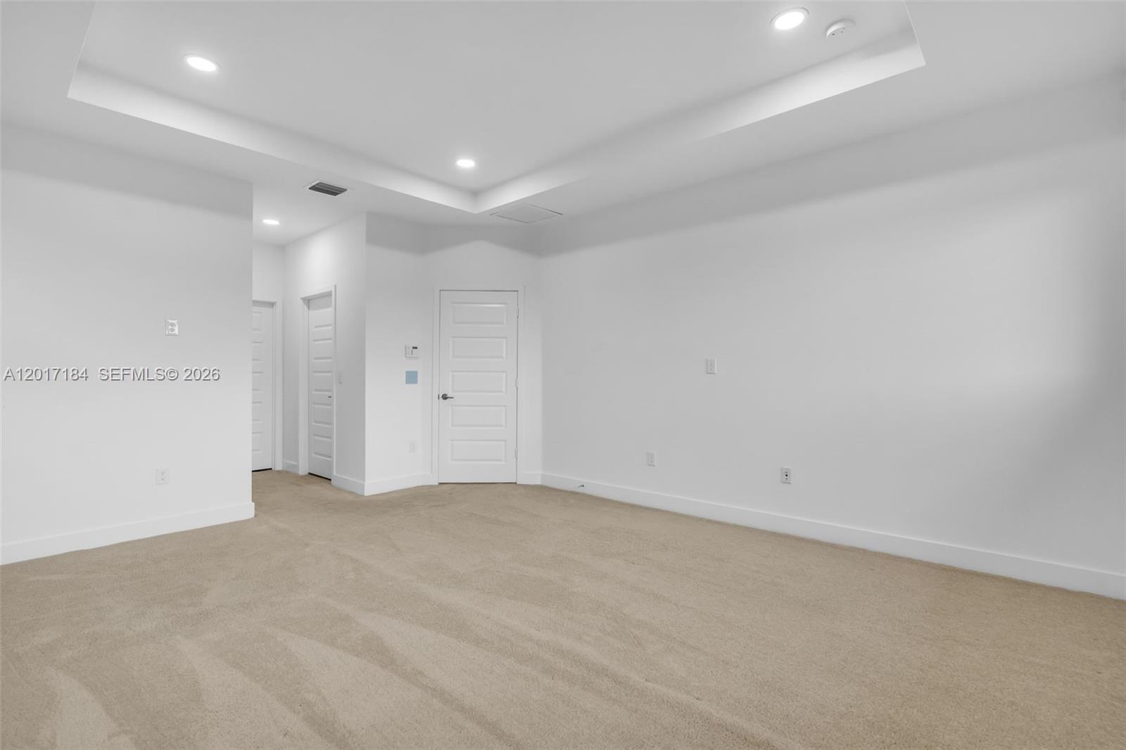 DUNNWOODY LAKE - Residential