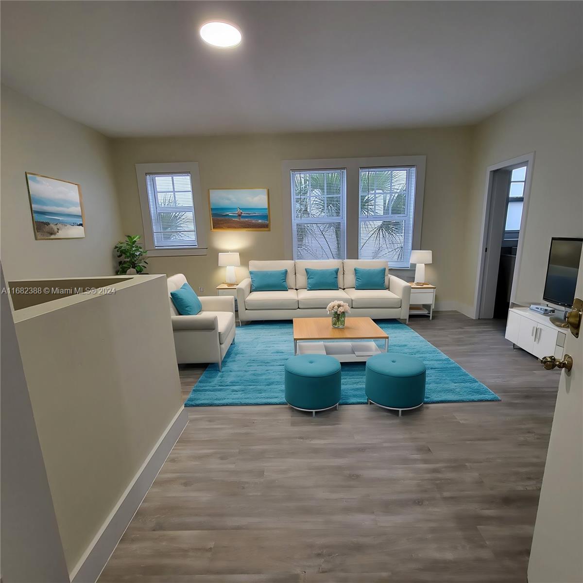 renovated 1 bedroom on two levels featuring stainless steel appliances, brand new vinyl floors, update bathroom, building is conveniently located in the heart of south beach, close to Espanola way, shopping areas, Flamingo park and a few steps from the ocean.