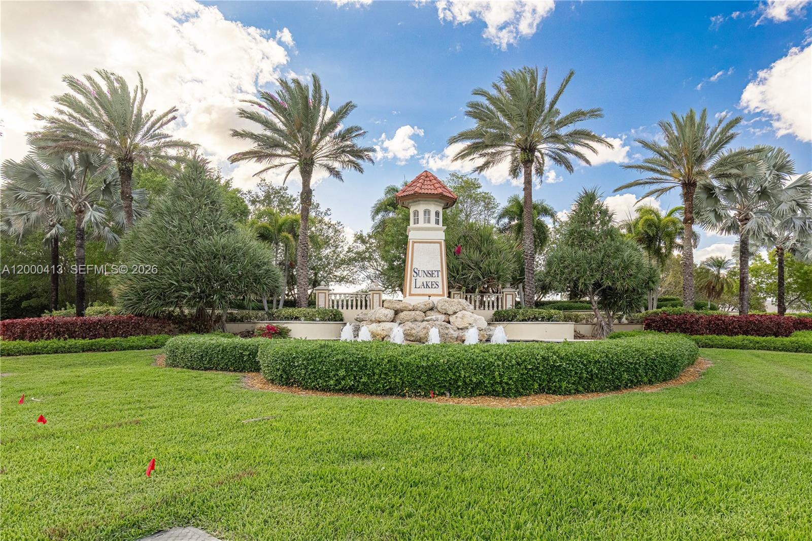 SUNSET LAKES PLAT ONE - Residential