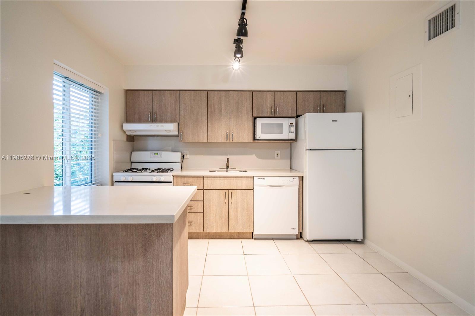 SHORECREST - Residential Lease