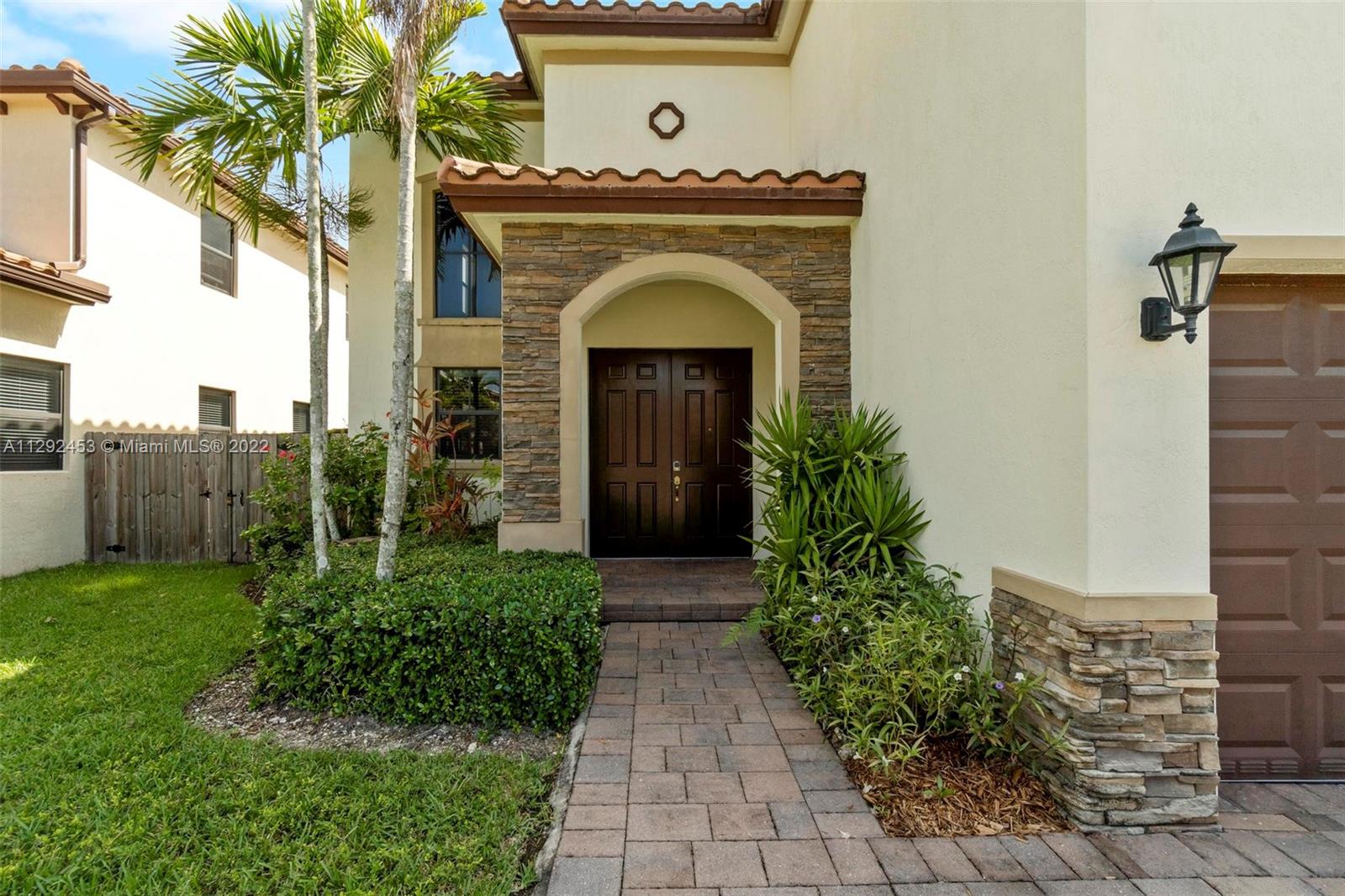 BAYWINDS AT COZUMEL - Residential