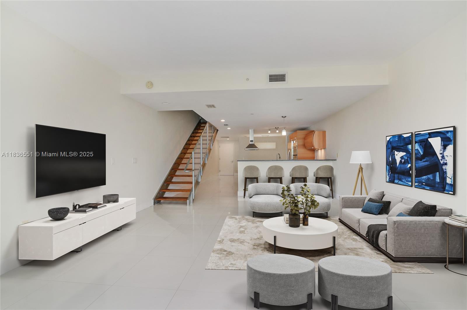 Beautiful 2 bedroom with 3 complete bathrooms in the middle of Aventura. Close to restaurants, Aventura Mall and shopping centers. Excellent views of the canal.Great amenities including: pool, gym, spinning room, Sauna,Turco, Tennis courts,Theater, Business center, community room.