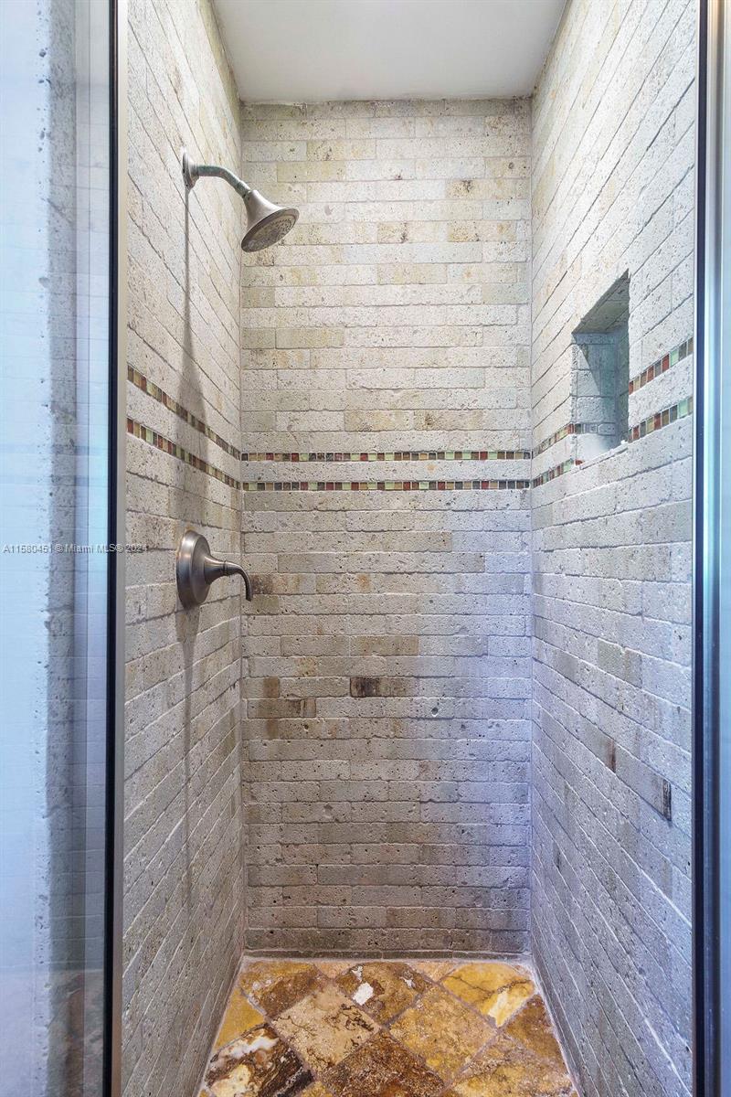 MIAMI SHORES SEC 1 AMD - Residential