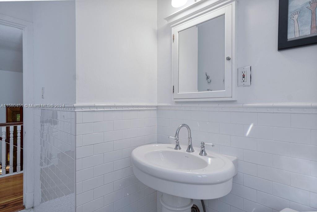 MIAMI SHORES SEC 1 AMD - Residential