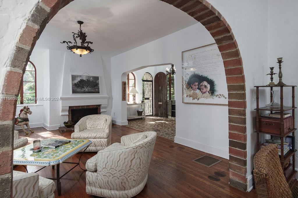 MIAMI SHORES SEC 1 AMD - Residential