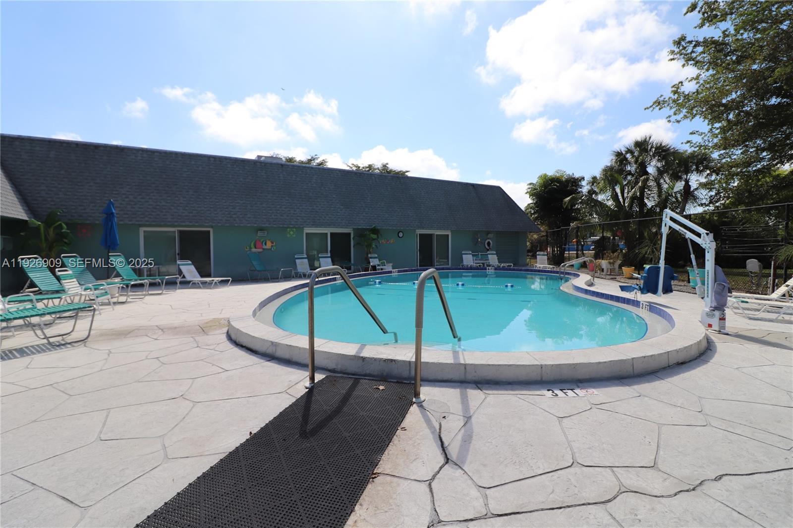 WEST WINDS - Residential