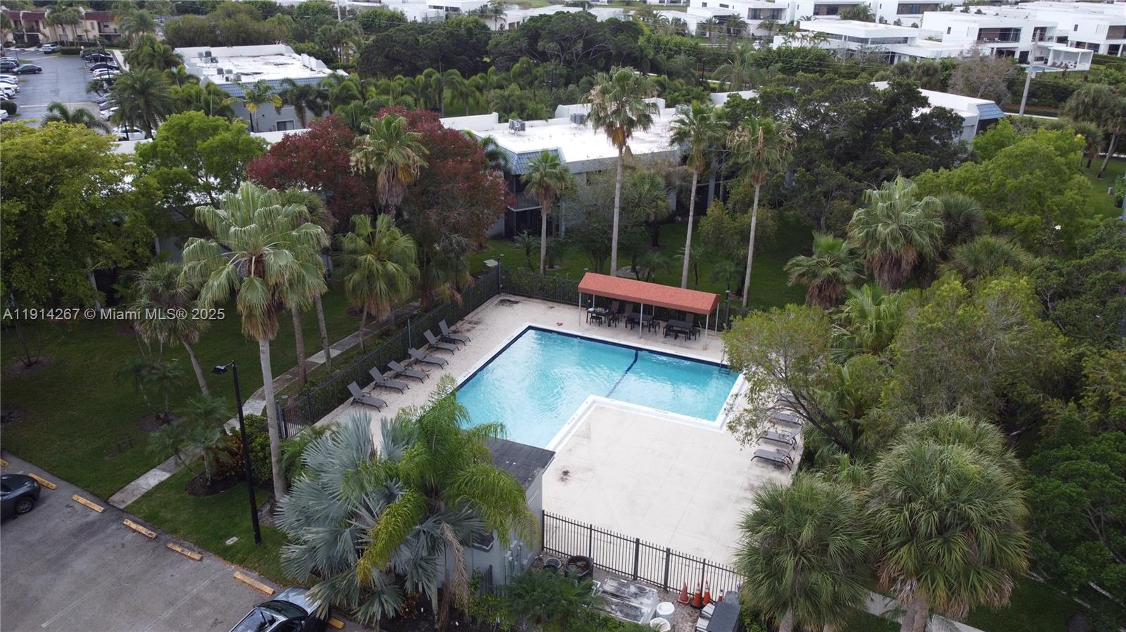 GARDENS AT BONAVENTURE 14 - Residential Lease