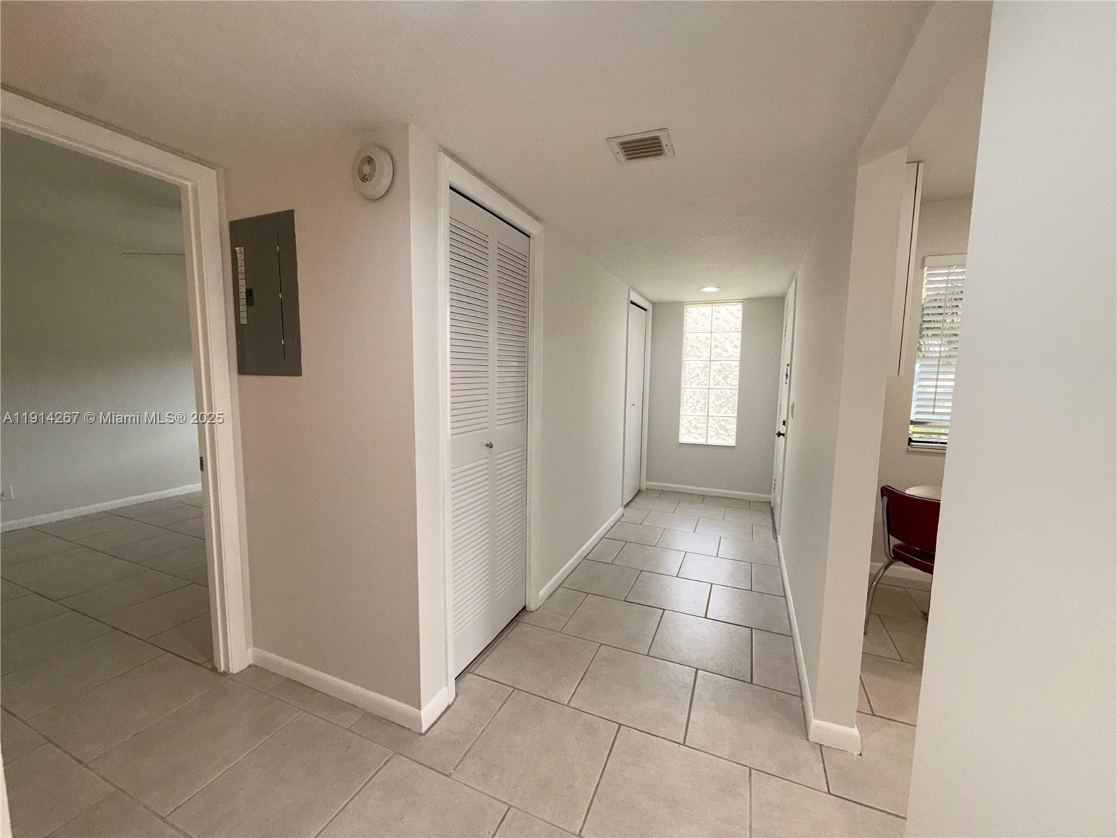 GARDENS AT BONAVENTURE 14 - Residential Lease