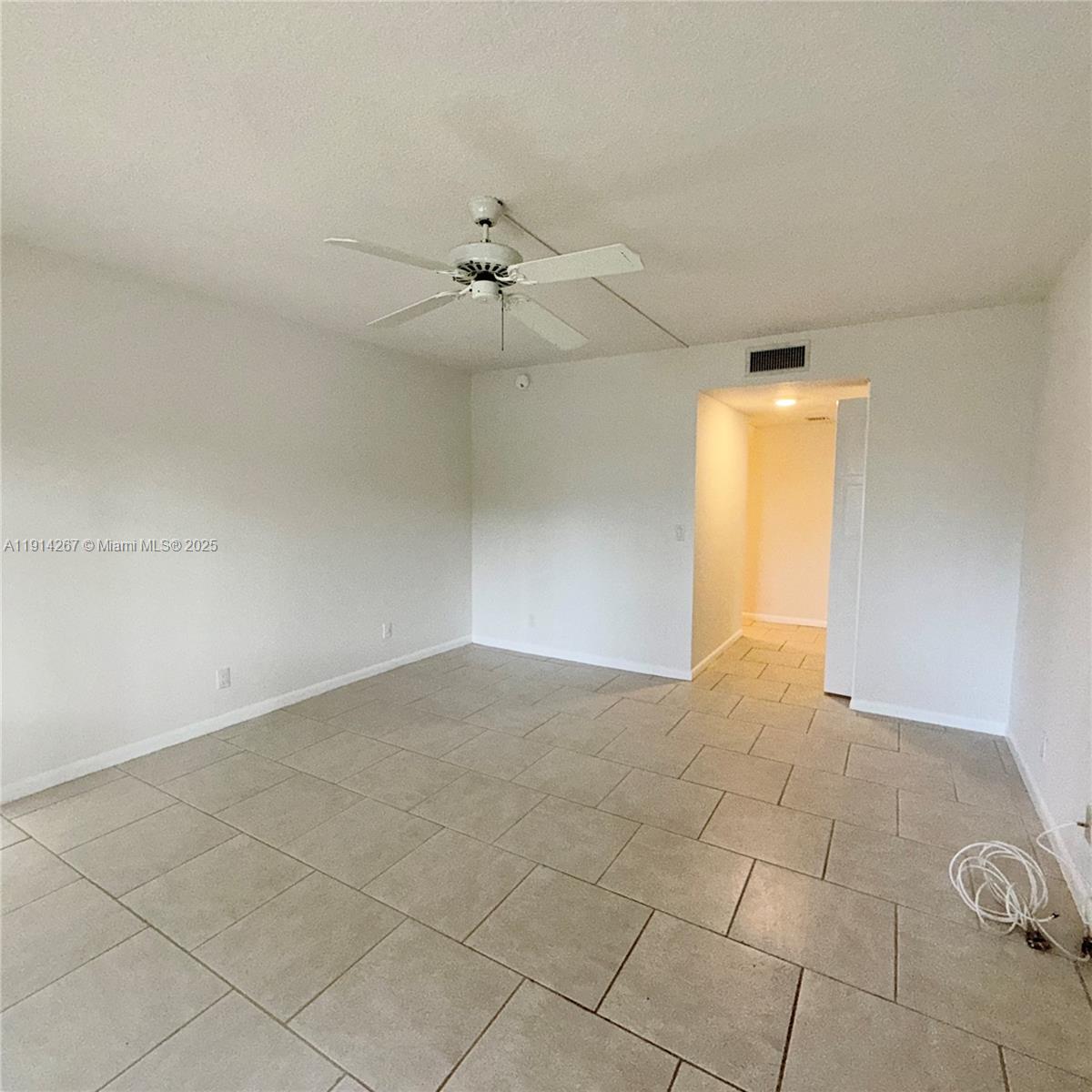 GARDENS AT BONAVENTURE 14 - Residential Lease