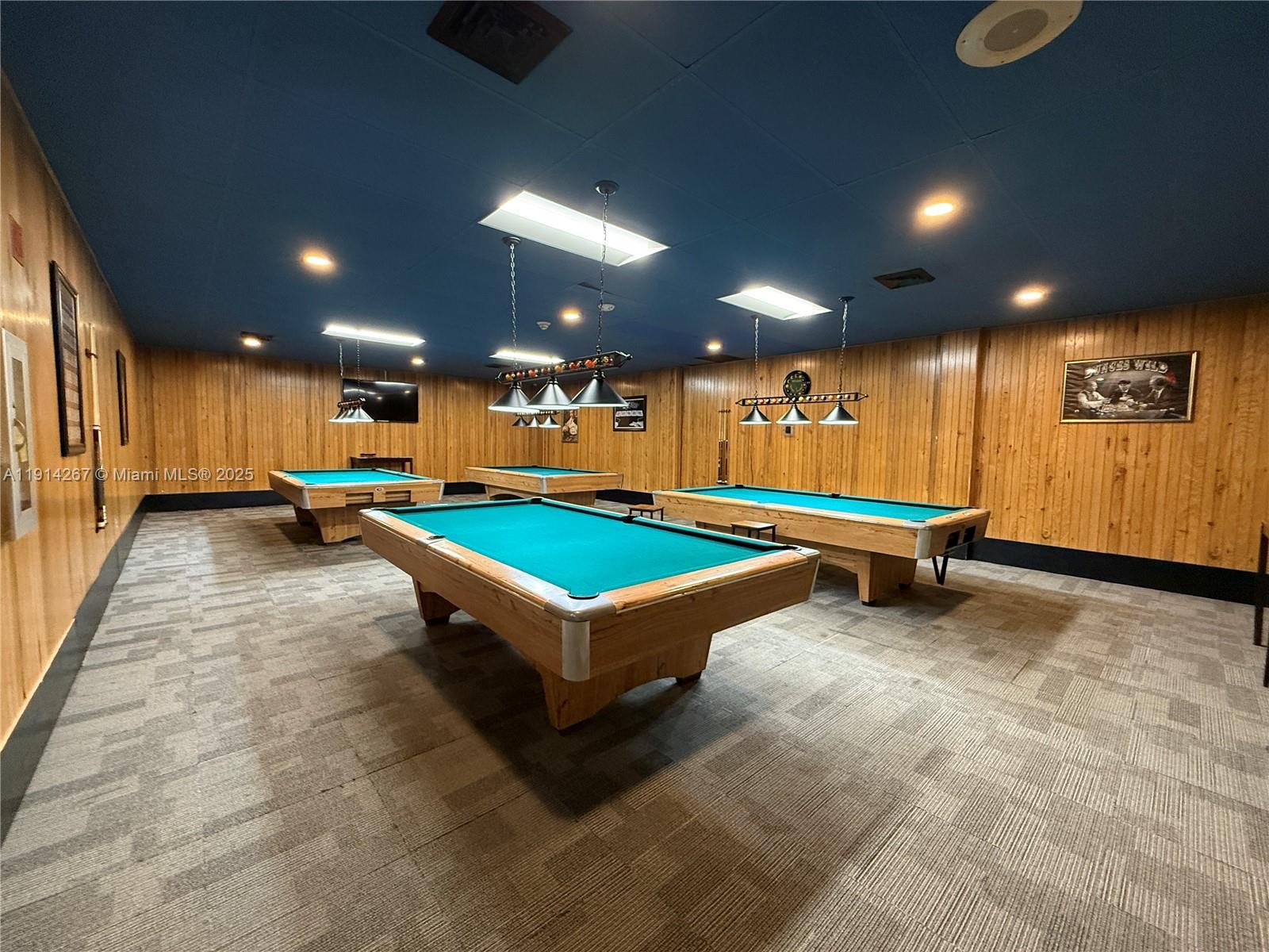 GARDENS AT BONAVENTURE 14 - Residential Lease