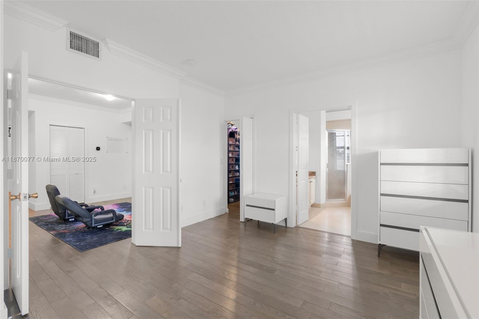 KENSINGTON MANOR - Residential