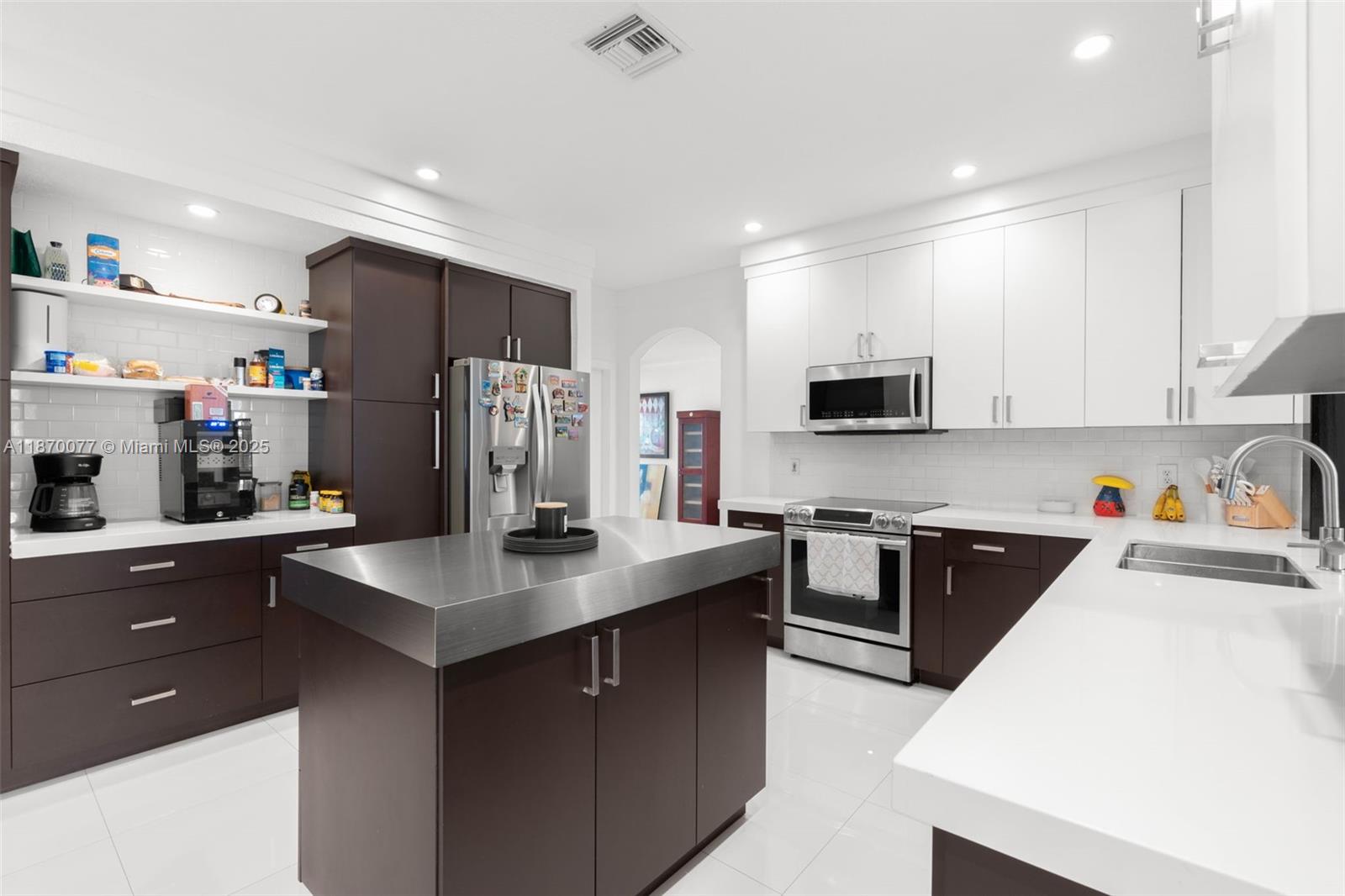 10548 NW 56th Dr