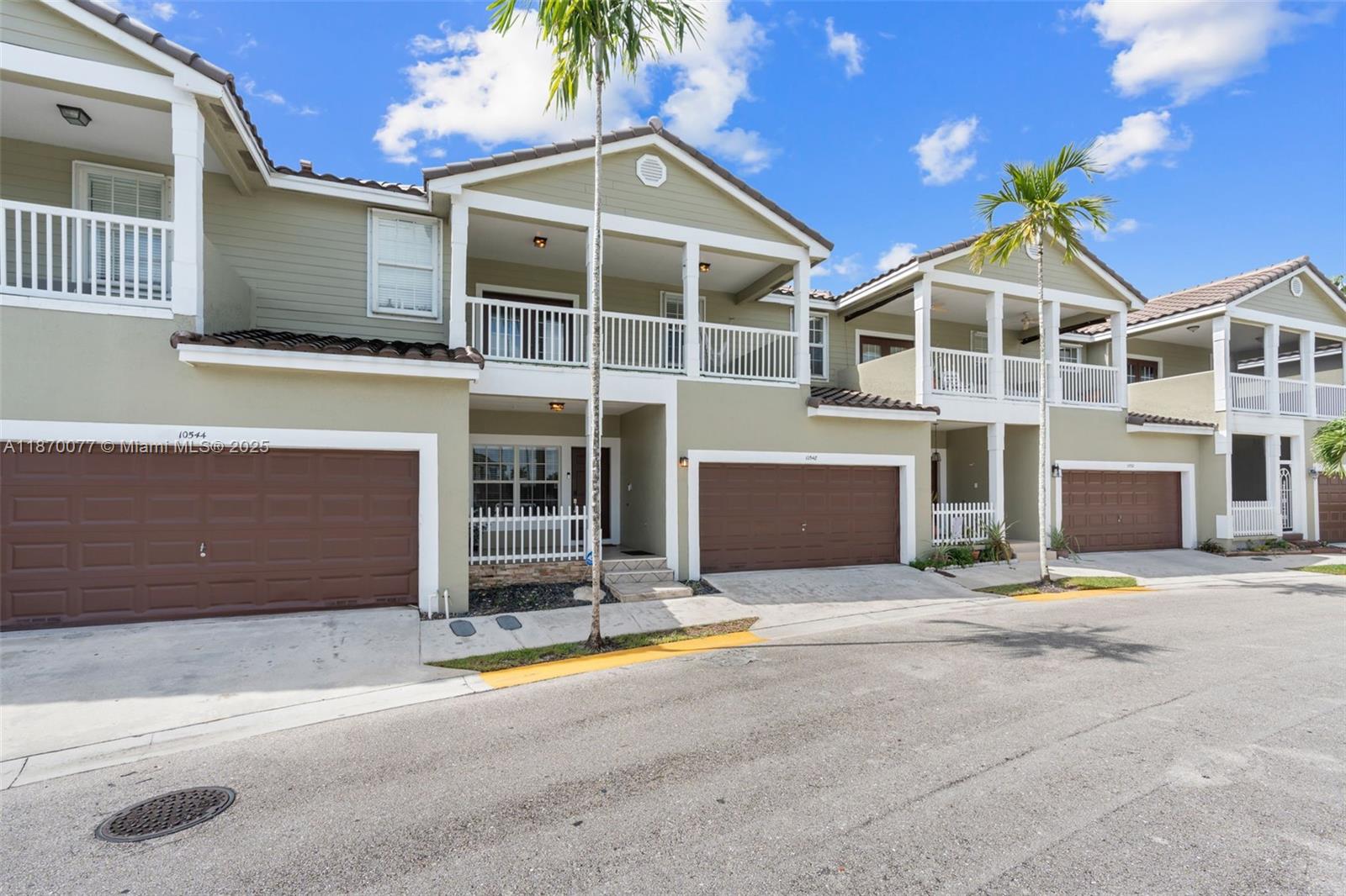 KENSINGTON MANOR - Residential