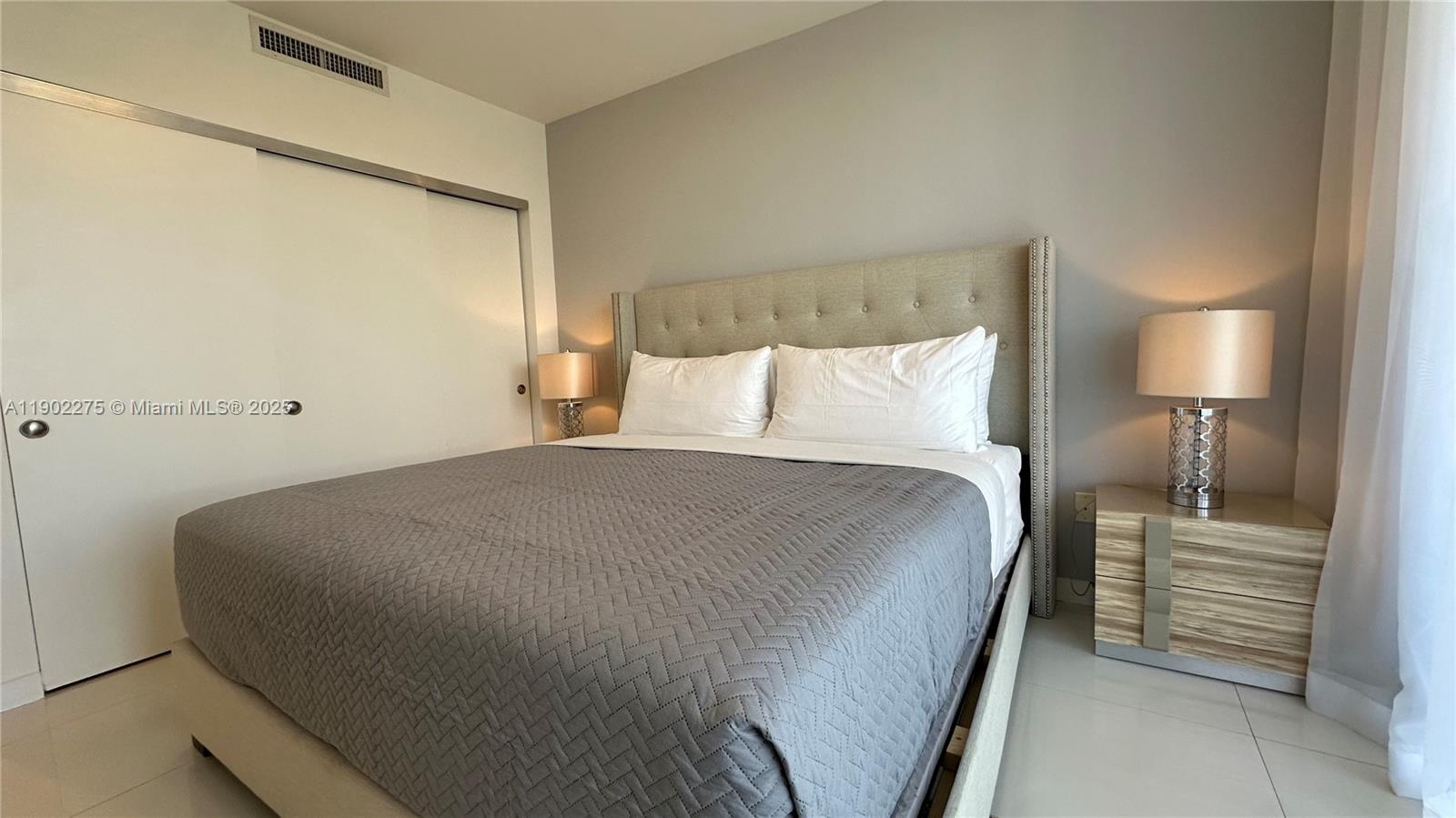 BAY BREEZE RESIDENCES CON - Residential