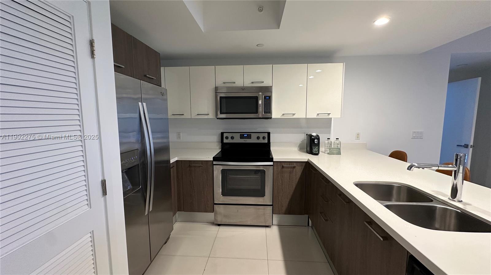 BAY BREEZE RESIDENCES CON - Residential