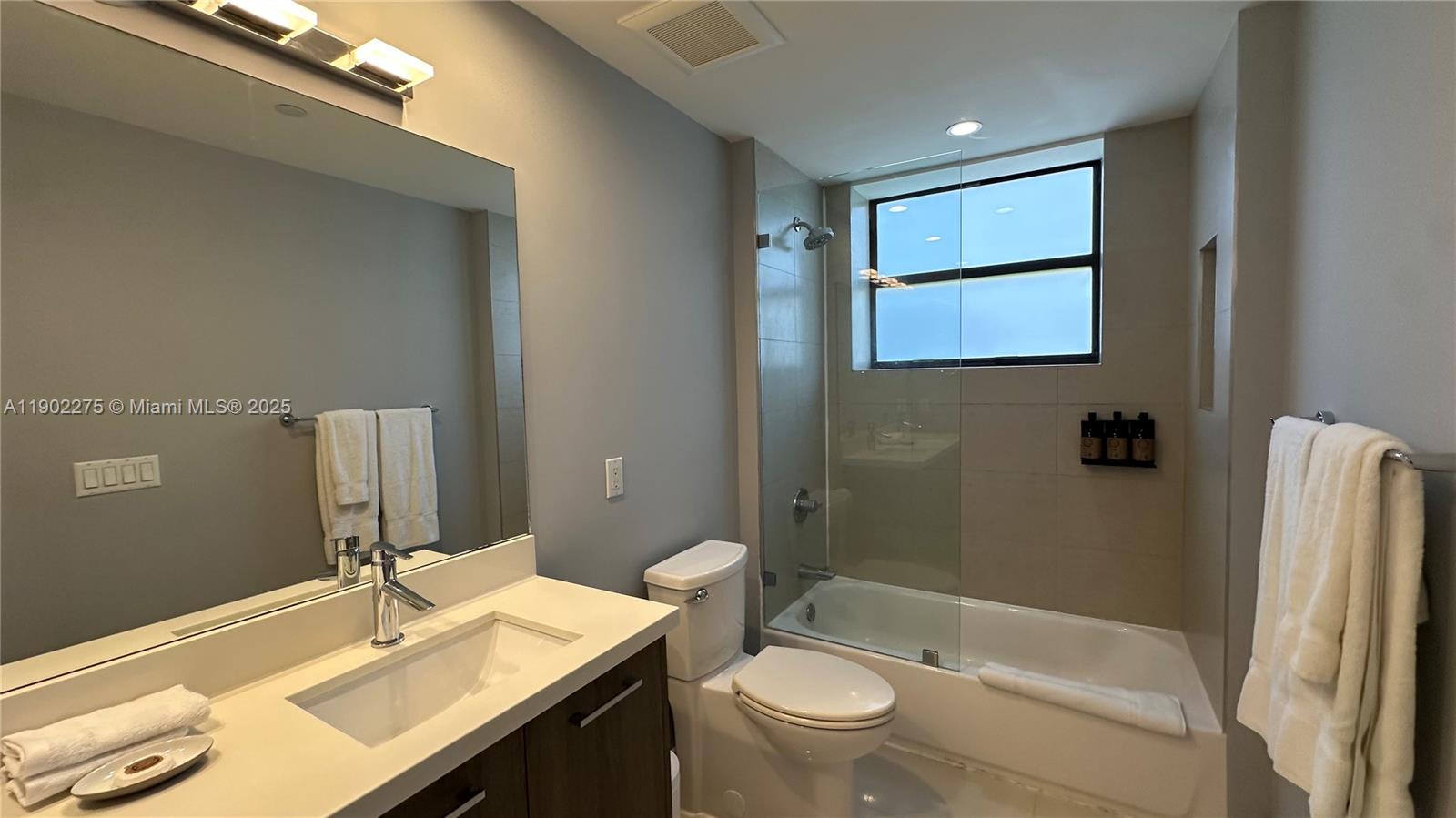 BAY BREEZE RESIDENCES CON - Residential