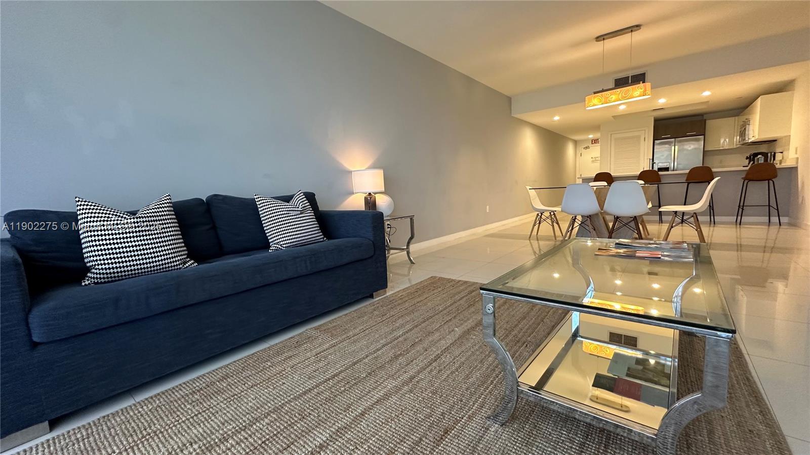 BAY BREEZE RESIDENCES CON - Residential