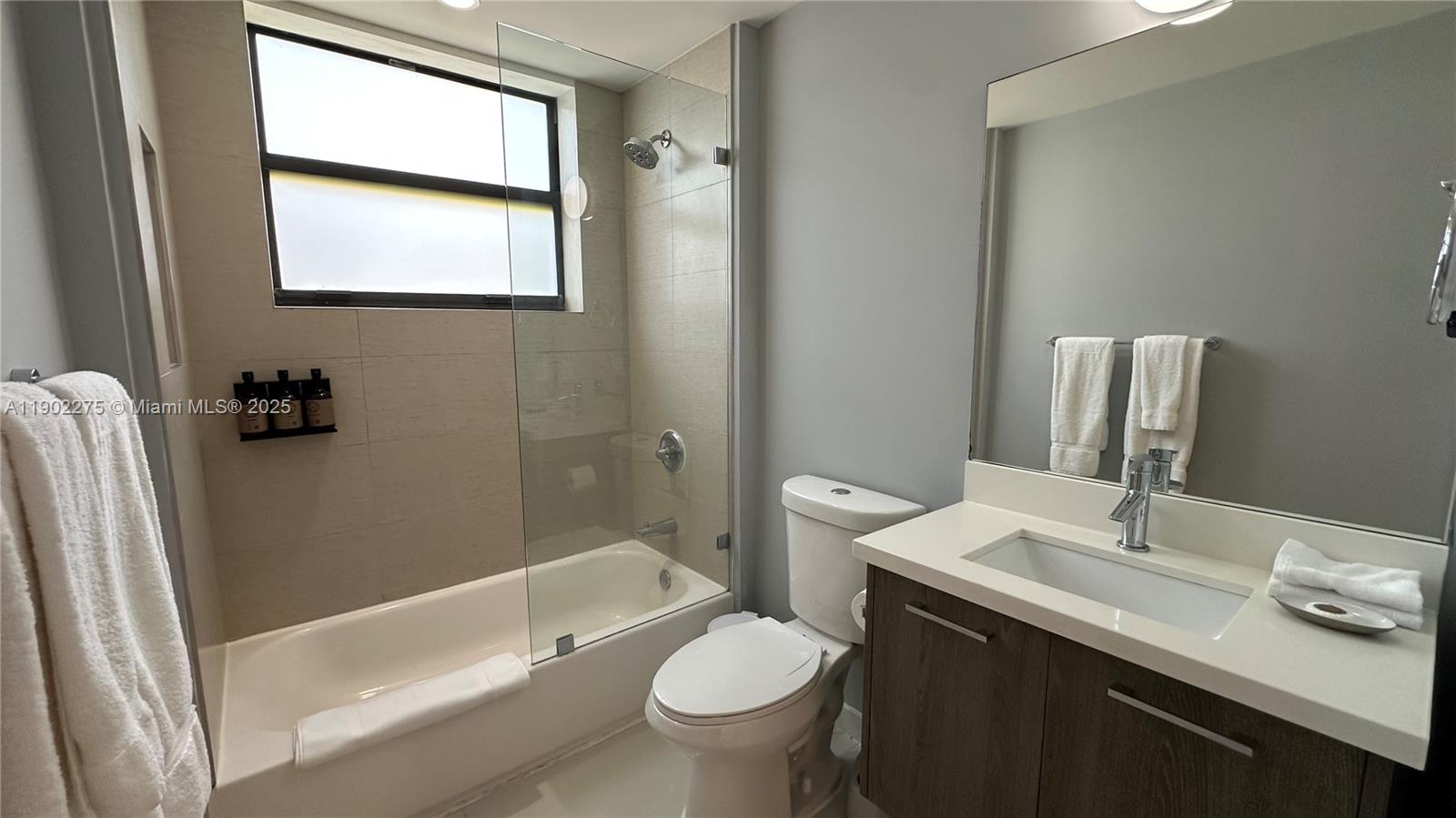 BAY BREEZE RESIDENCES CON - Residential