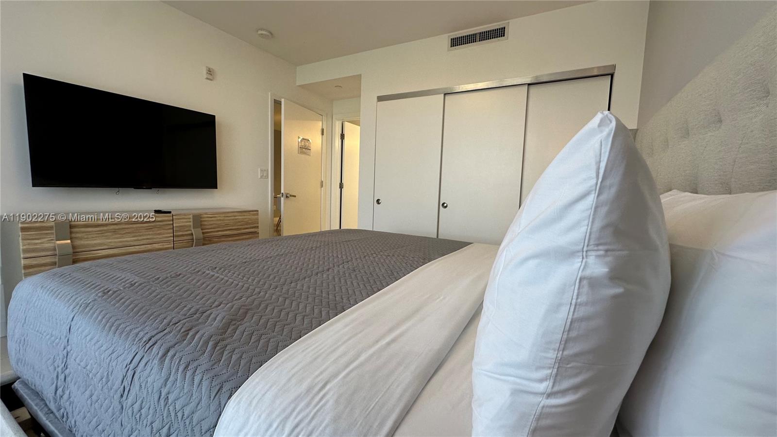 BAY BREEZE RESIDENCES CON - Residential