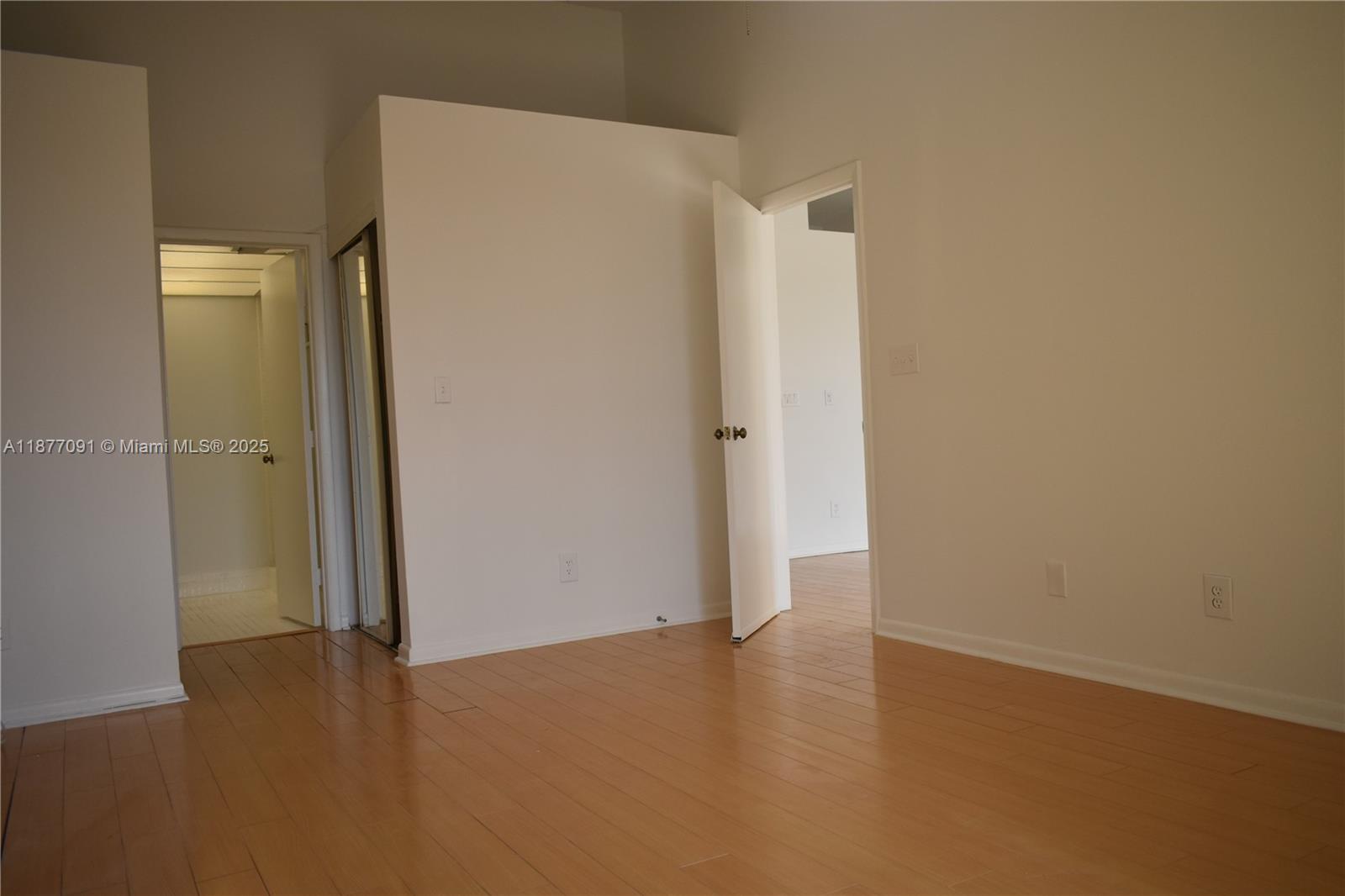 PEMBROKE LAKES SECTION SE - Residential Lease