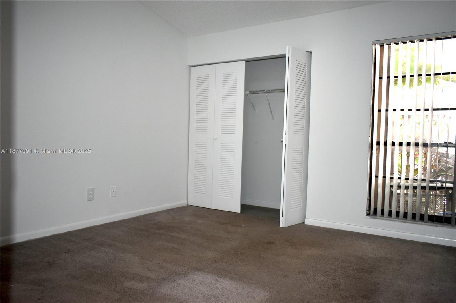 PEMBROKE LAKES SECTION SE - Residential Lease