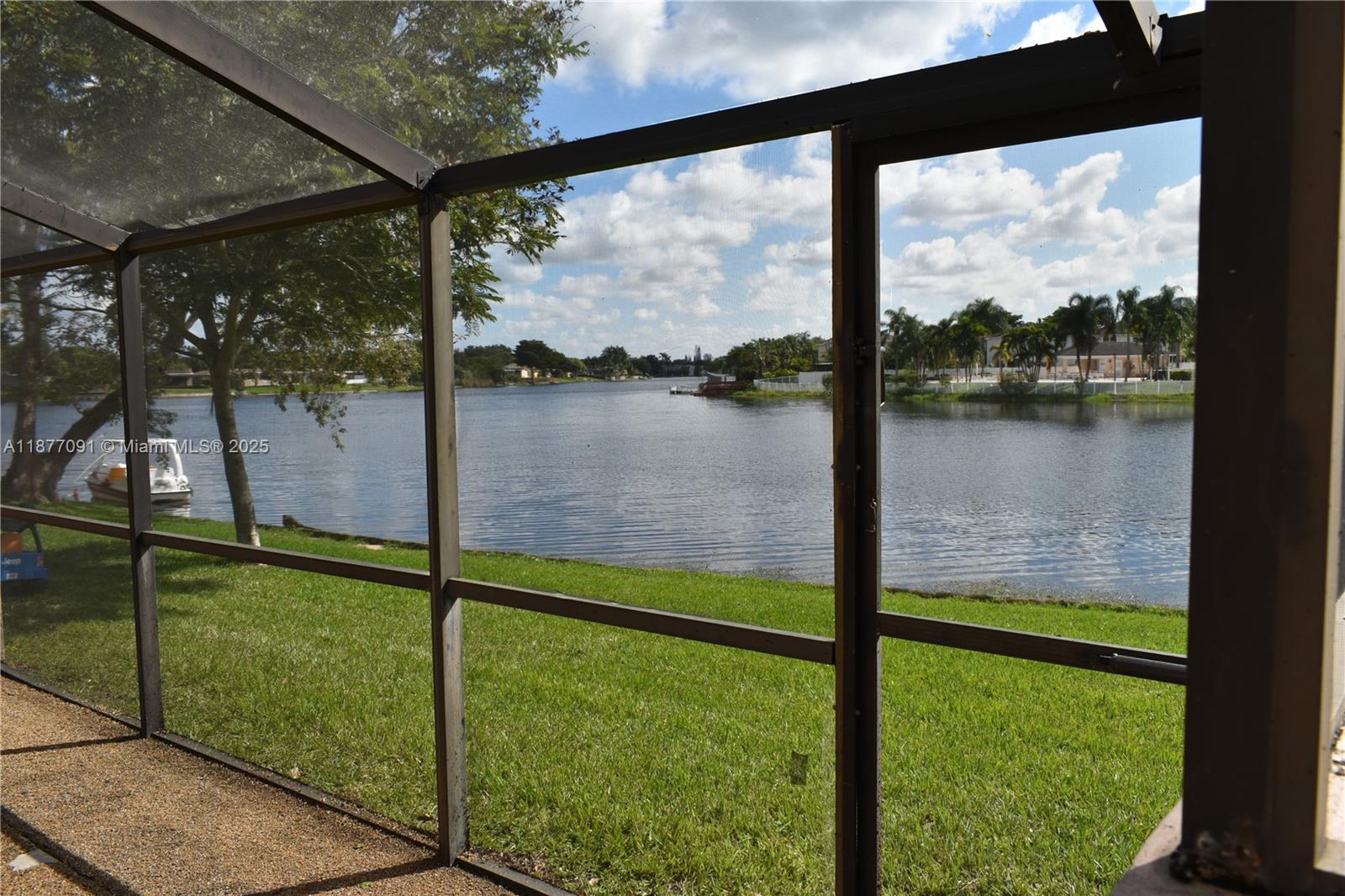 PEMBROKE LAKES SECTION SE - Residential Lease