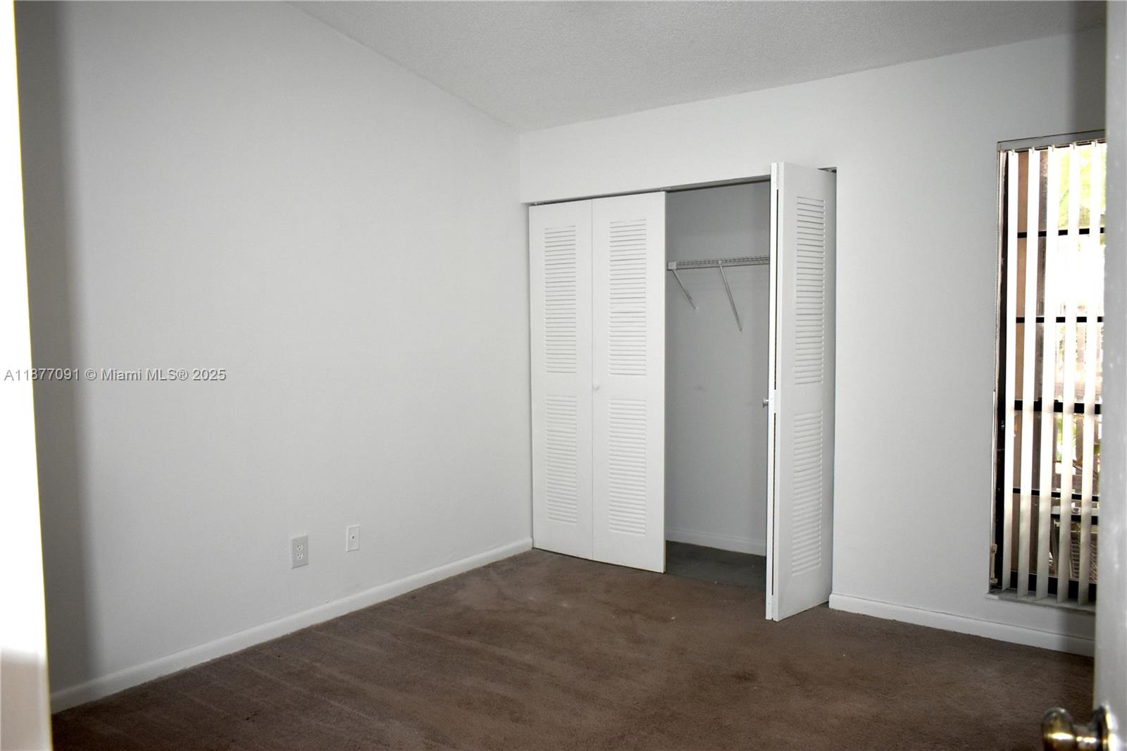 PEMBROKE LAKES SECTION SE - Residential Lease