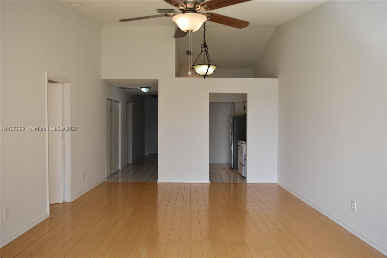 PEMBROKE LAKES SECTION SE - Residential Lease