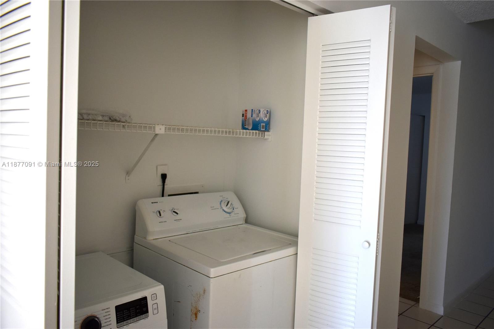 PEMBROKE LAKES SECTION SE - Residential Lease