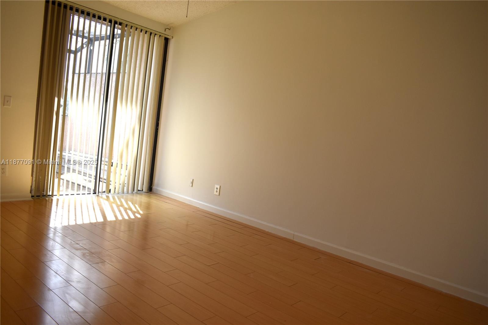 PEMBROKE LAKES SECTION SE - Residential Lease