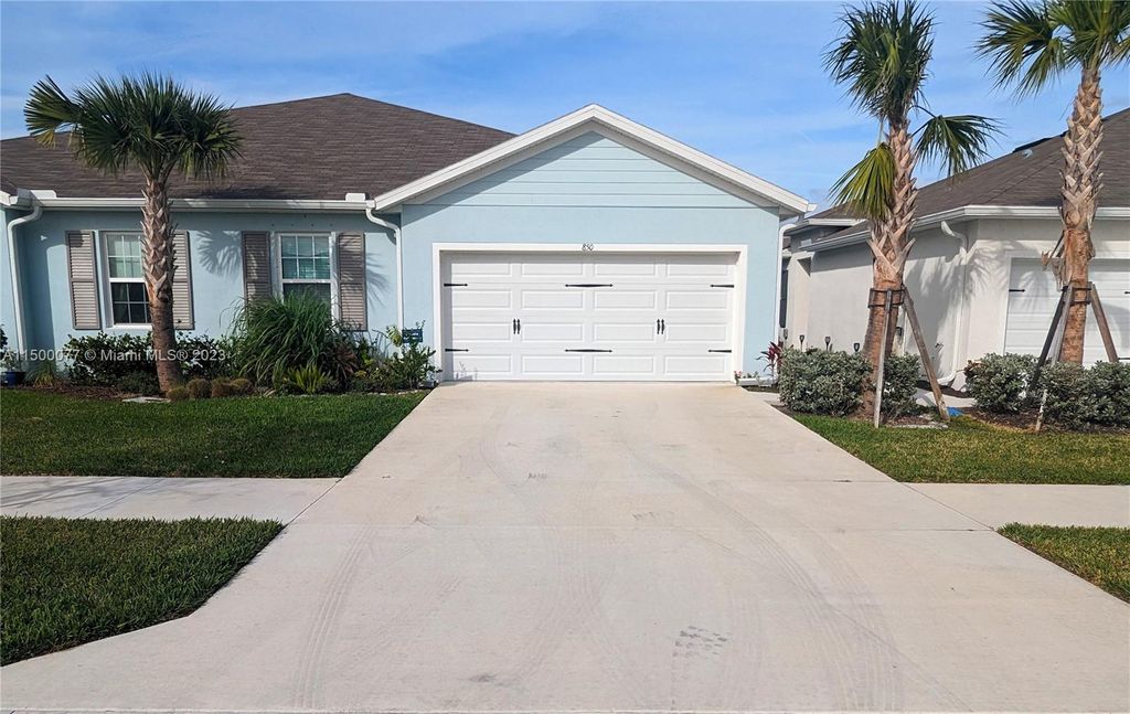 Photo of 850 Persimmon Pl, Fort Pierce, FL 34981 (MLS # A11500077)