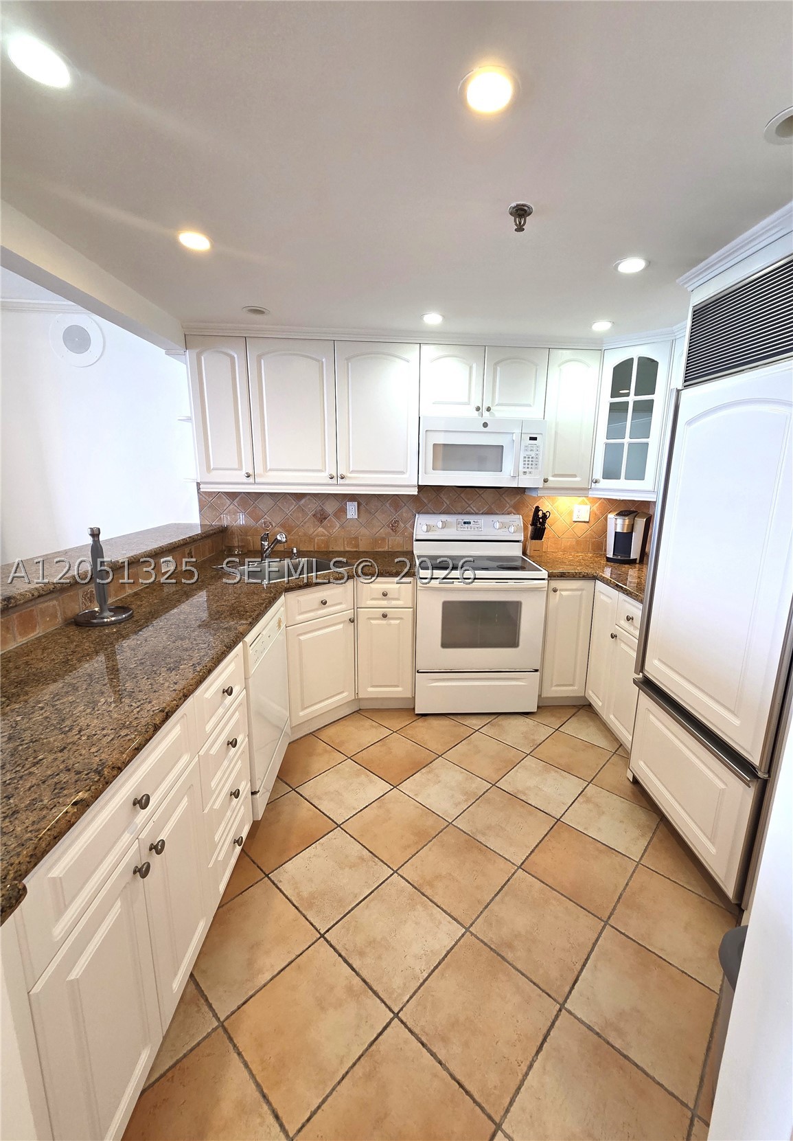 2625 Collins Ave 1506