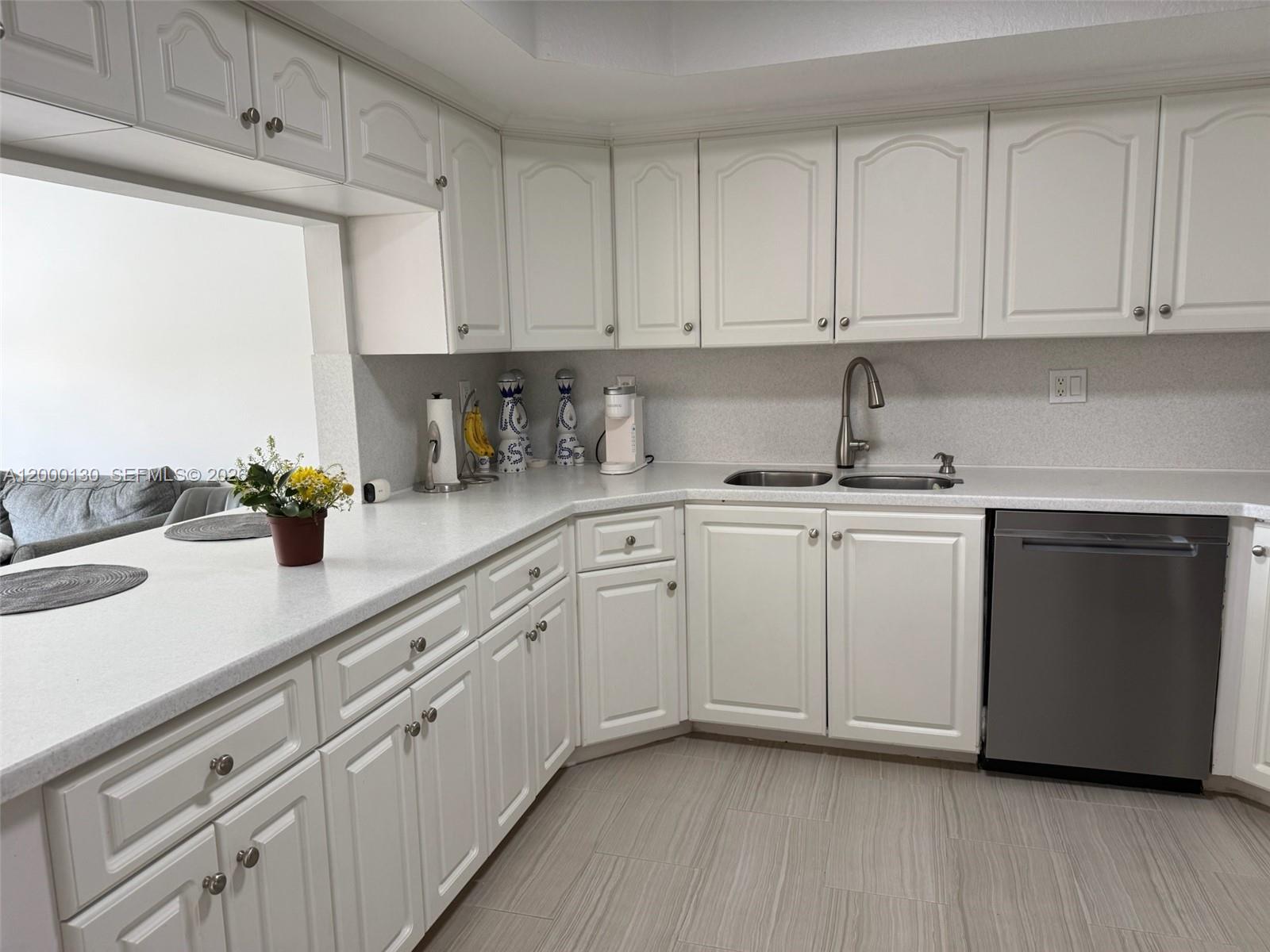 POINCIANA LAKES VILLAS CO - Residential