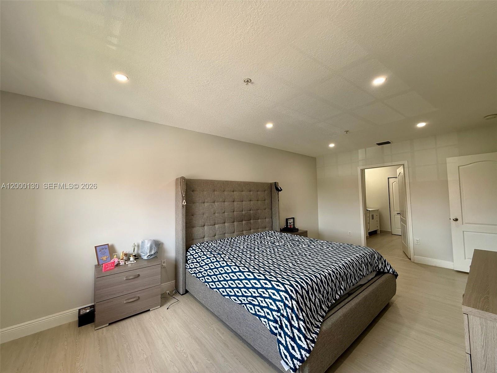 POINCIANA LAKES VILLAS CO - Residential