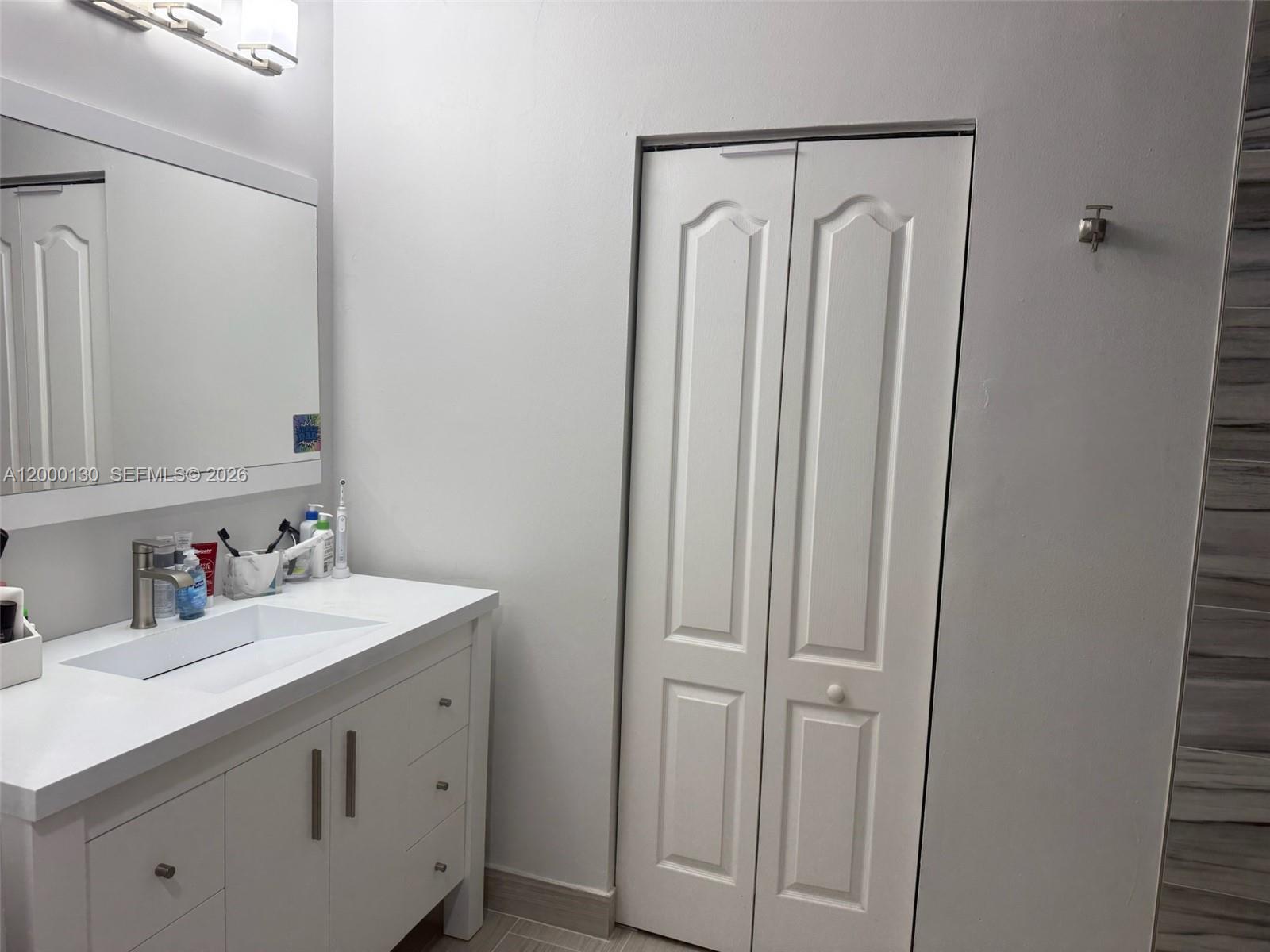 POINCIANA LAKES VILLAS CO - Residential