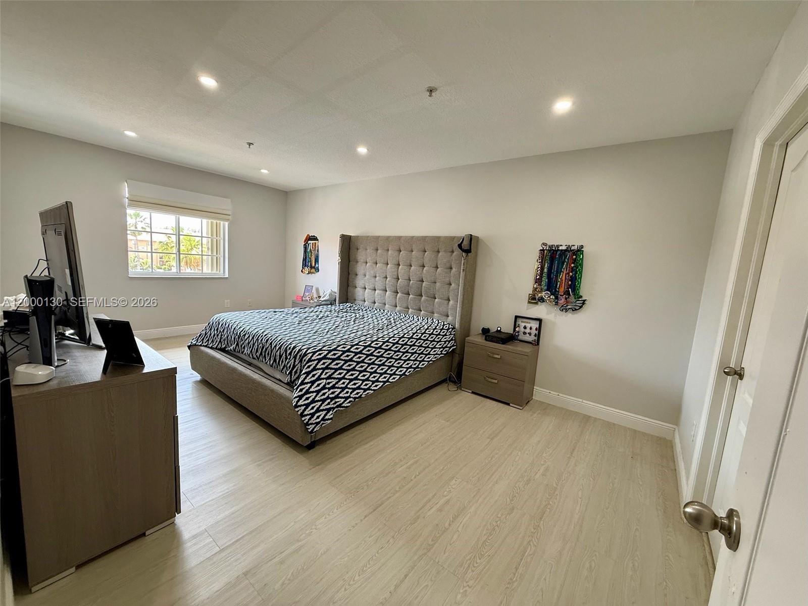 POINCIANA LAKES VILLAS CO - Residential