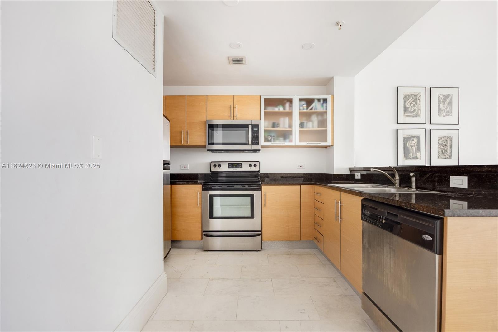 725 NE 22nd St 10B